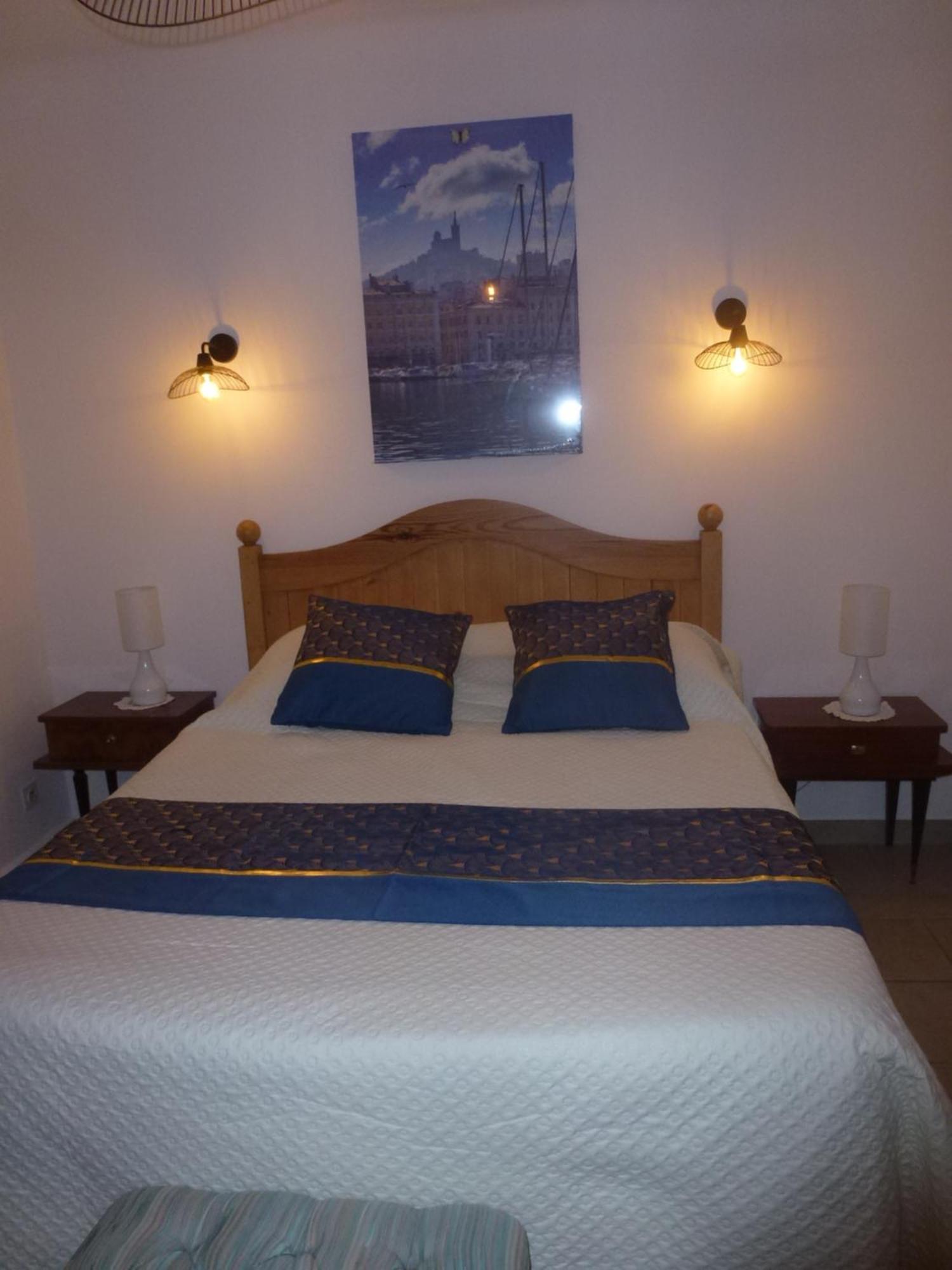 Chambre D'Hotes La Pinede Lambesc Εξωτερικό φωτογραφία