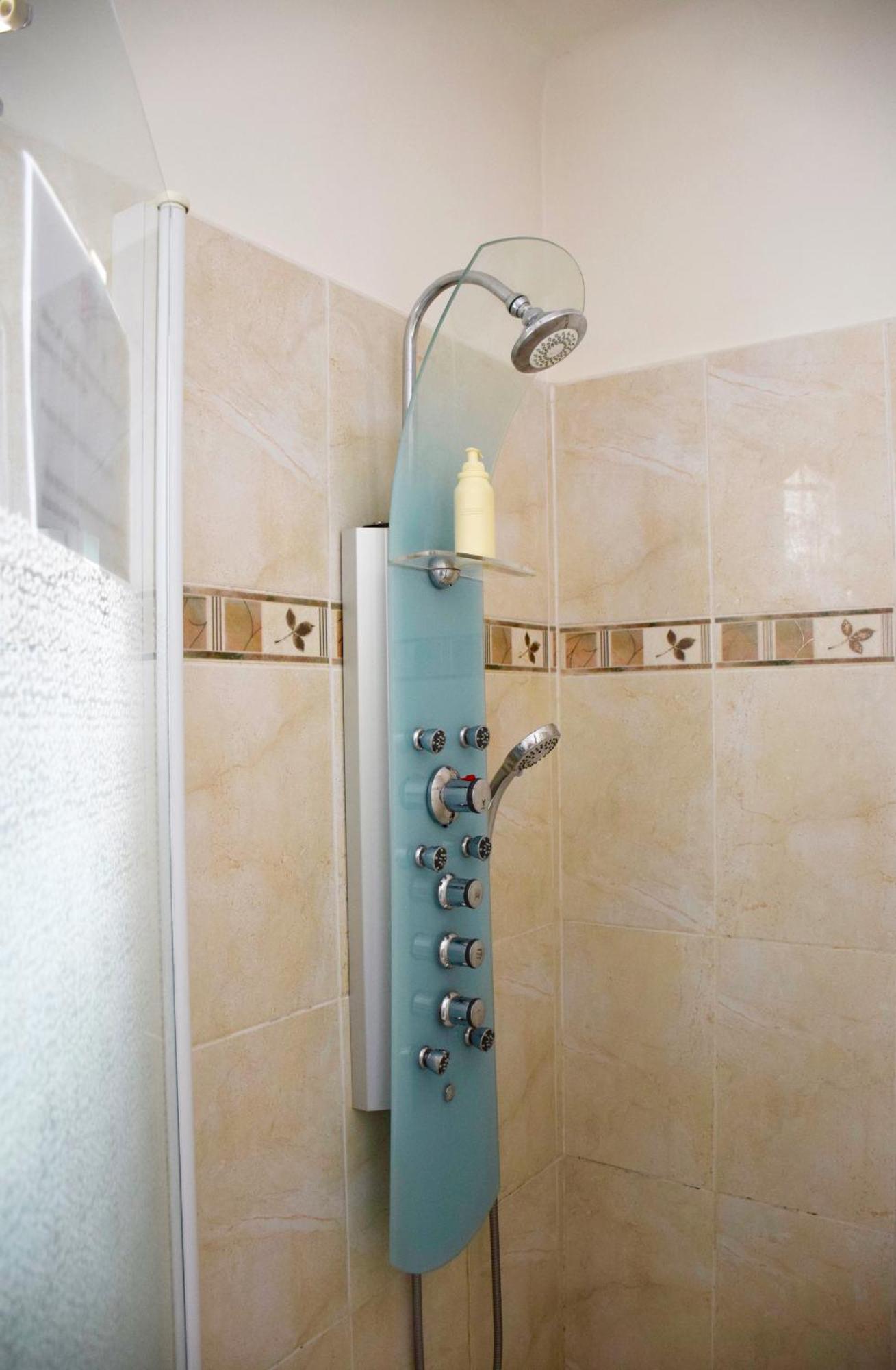 Chambre D'Hotes La Pinede Lambesc Εξωτερικό φωτογραφία