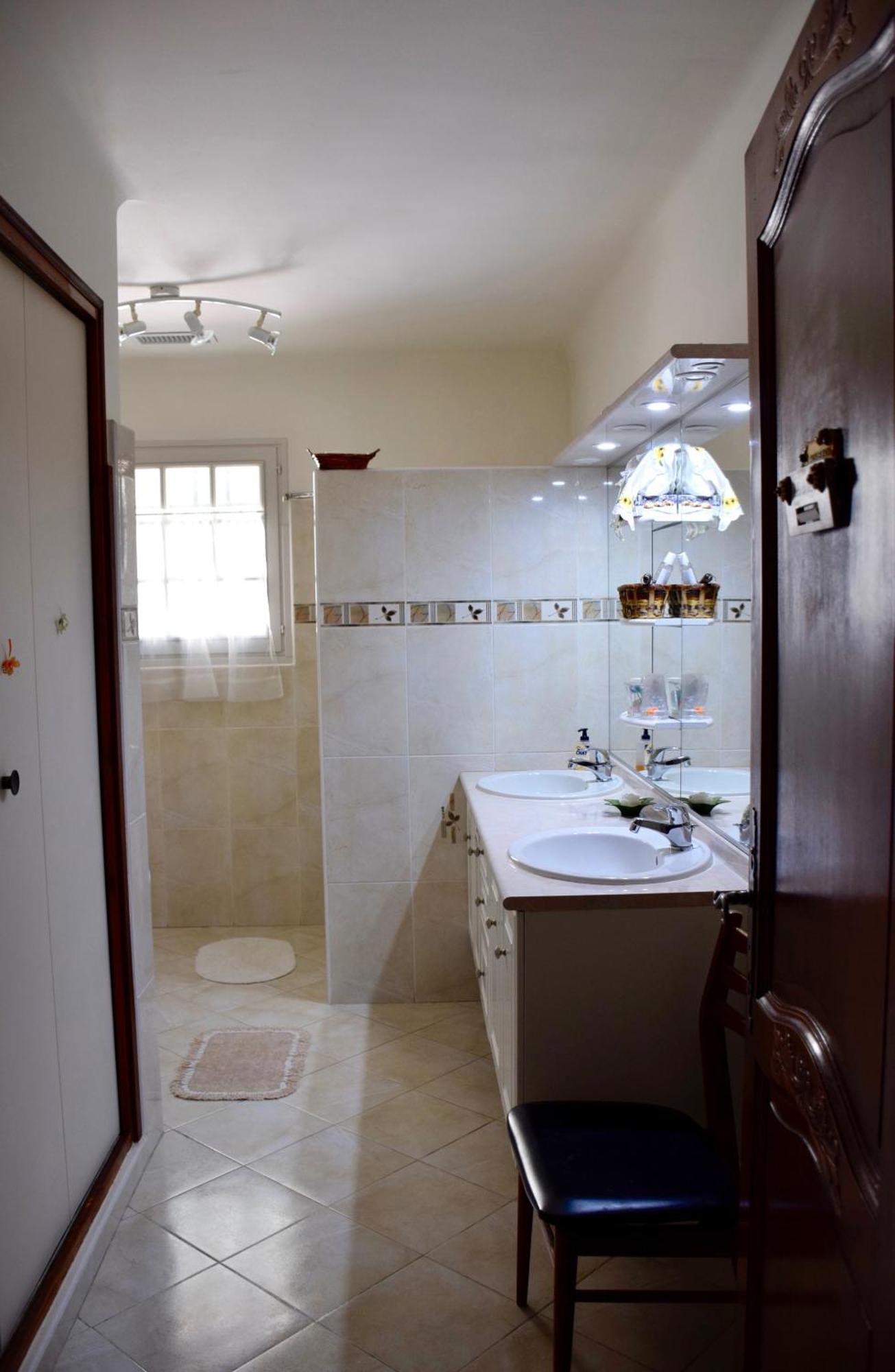 Chambre D'Hotes La Pinede Lambesc Εξωτερικό φωτογραφία